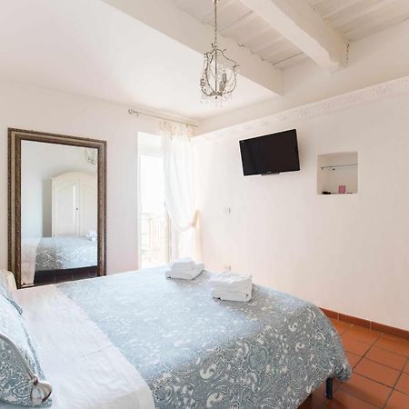 Little Medieval House Nettuno Exterior foto