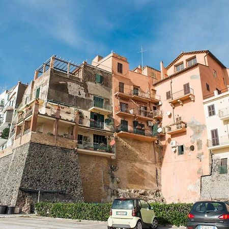 Little Medieval House Nettuno Exterior foto